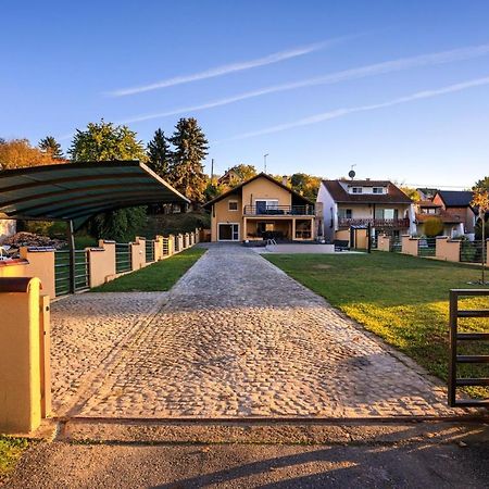 Villa Aljmas Exterior photo